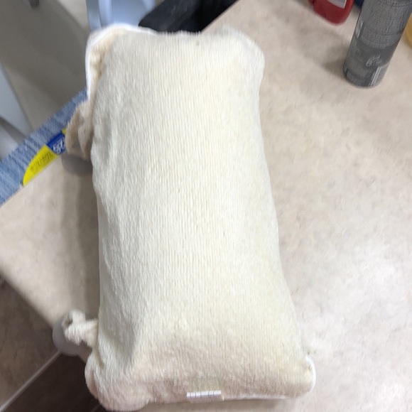Brand new bath pillow - Picture 3 of 4